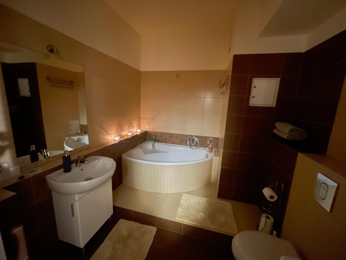Triton Park Apartaments Warsawa Bagian luar foto